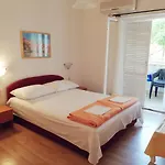 Marika Seaside Apartments Drasnice Sea View, Parking & Near Beach * Drašnice