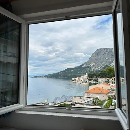 Marika Seaside Retreat-Drasnice Apartment