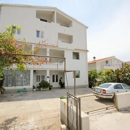 Apartment Marika Seaside Retreat-Drasnice *
