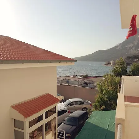 Apartment Marika Seaside Sea View, Parking & Near Drašnice