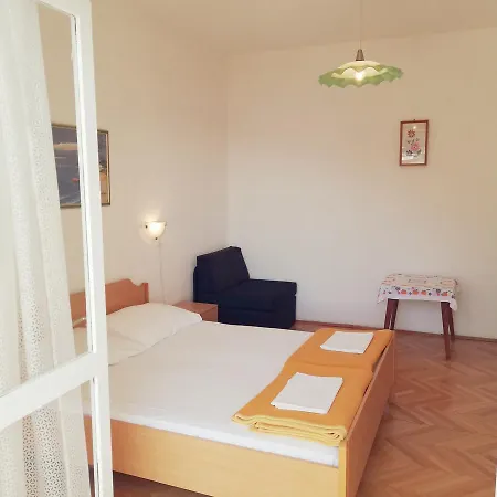 Apartment Marika Seaside Retreat-Drasnice