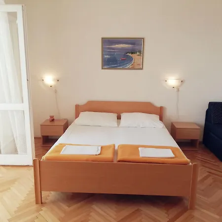 Apartment Marika Seaside Retreat-Drasnice *
